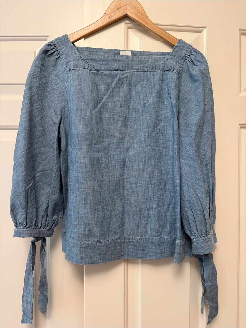 GAP Light Blue Chambray Square-Neck Blouse with Tie Cuffs